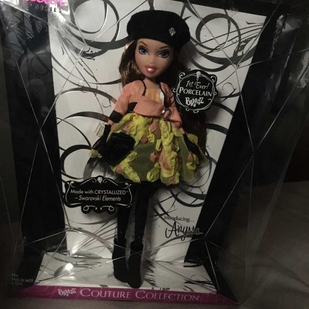 RARE, Bratz Collector Series...Anyssa